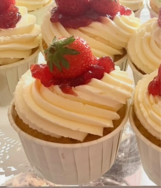 Vanilla & Strawberry Jam Cupcake
